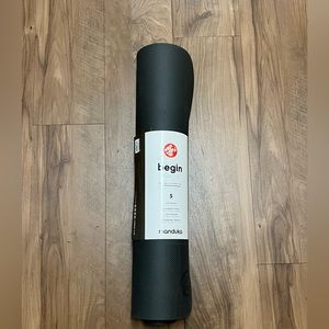 Manduka BEGIN YOGA MAT 5MM Standard 68" (172cm in steel grey
